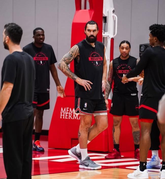 完美体育平台-火箭对阵森林狼！乌度卡再变阵！替补中锋1上1下，泰特再获重用